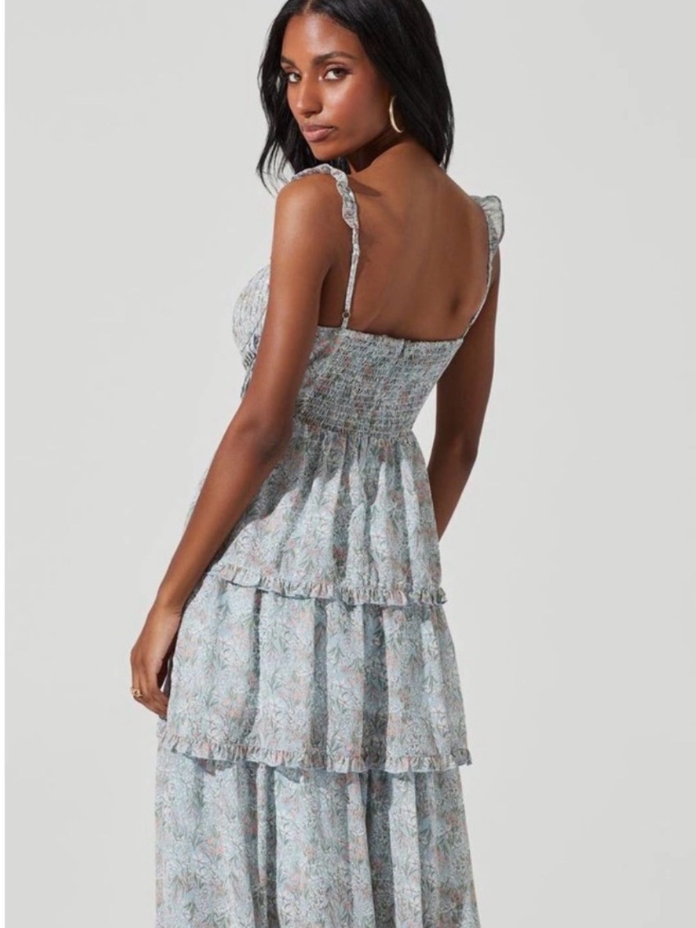 Astr the label Tiered Floral Maxi Dress in Pale Blue Sz Medium NWT - Picture 3 of 9